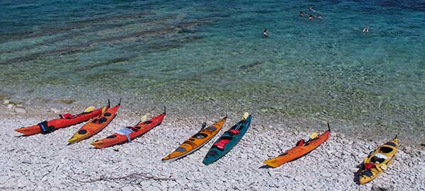 Organizirane kayaking ture po Korčuli - Agencije