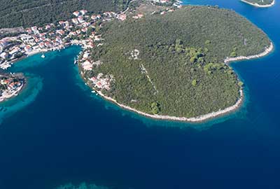 Plaže u gradu Korčuli i okolici - Plaža Žrnovska banja